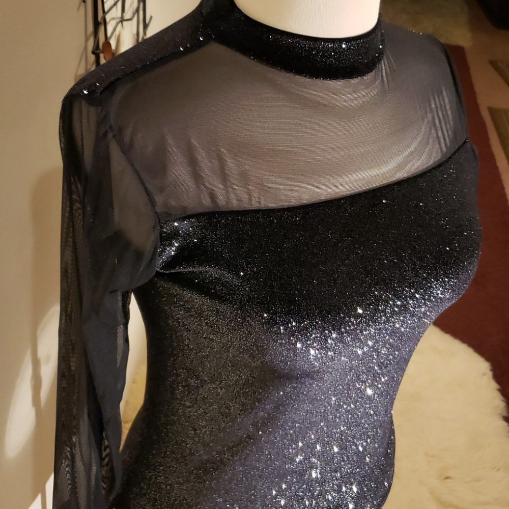 Nice Top - Picture 4 of 9